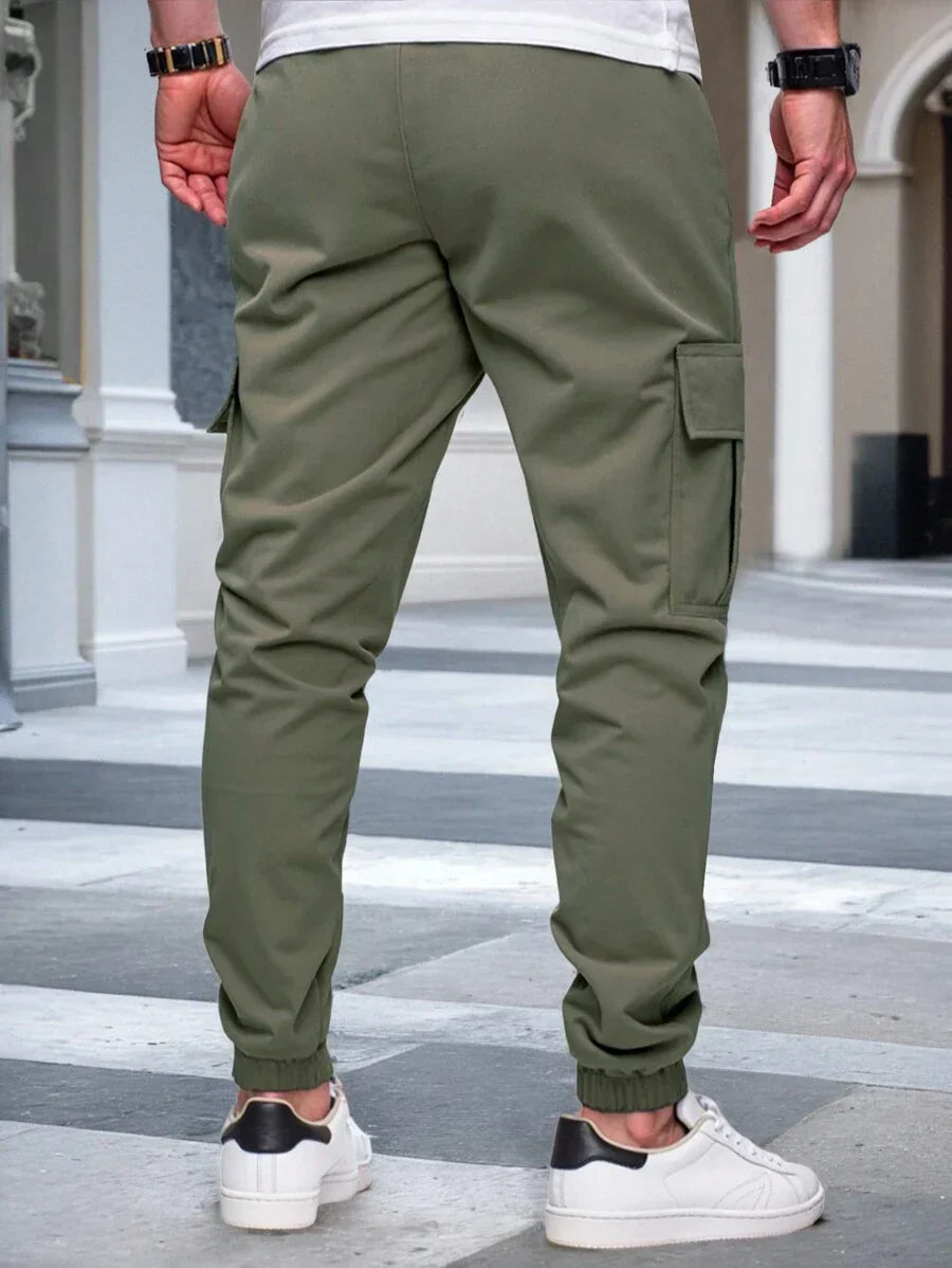 RICCARDO | Leichte Cargo-Jogginghose mit Taschen