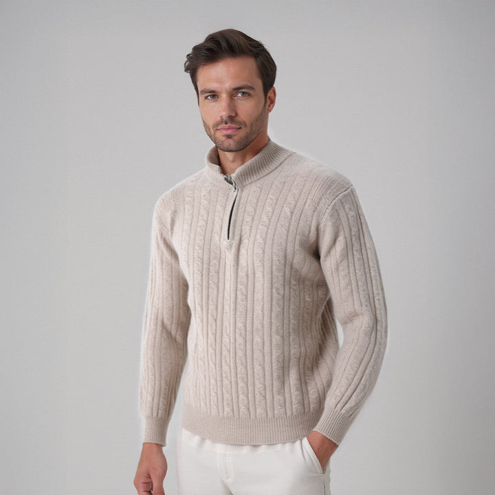 Christian | Eleganter Strickpullover mit Zopfmuster und Halbzip