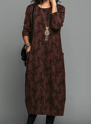 Cassie™ | Lässiges Winterkleid mit Rundhalsausschnitt" can be rewritten as:

"Cassie™ | Entspanntes Winterkleid mit Rundhalsdesign
