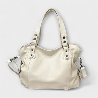 "Olivia - Elegante Hobo Schultertasche" can be rewritten as "Olivia - Stilvolle Hobo Schultertasche".