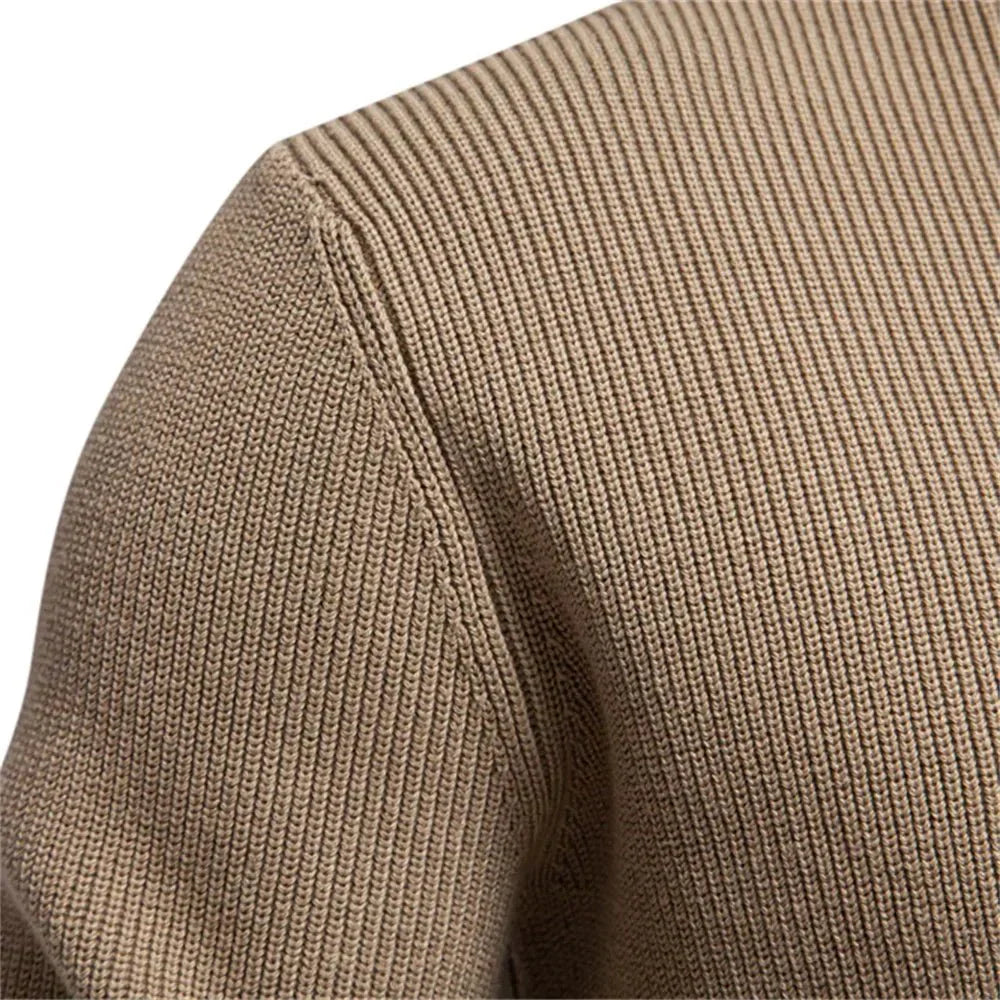 Konrad | Eleganter Herrenpullover mit Knopfdetails