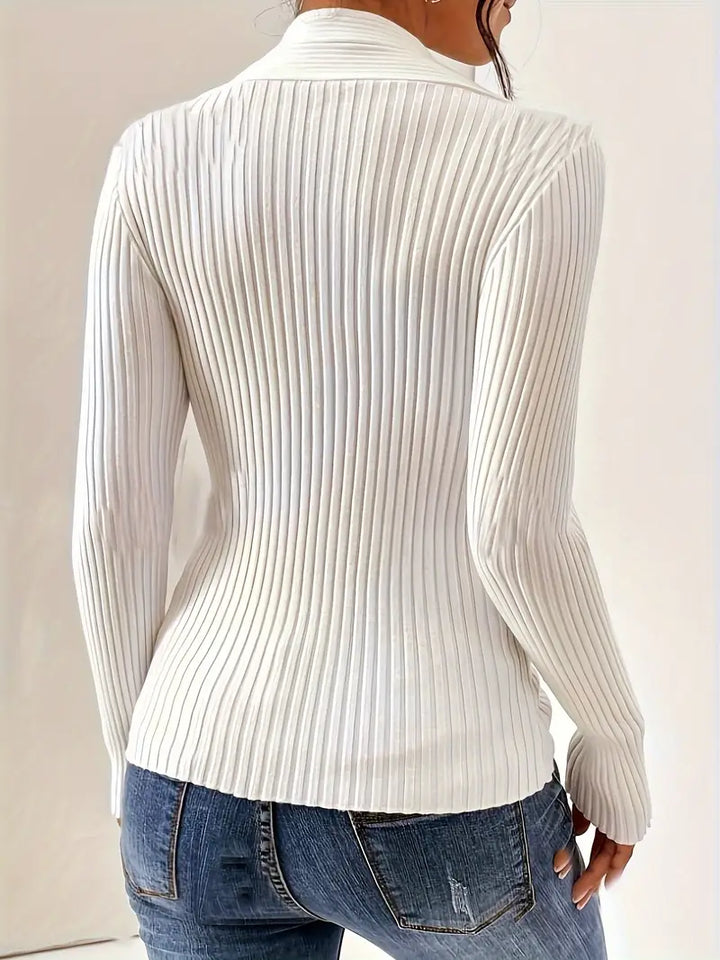 Romy | Handgestrickter Pullover mit V-Ausschnitt