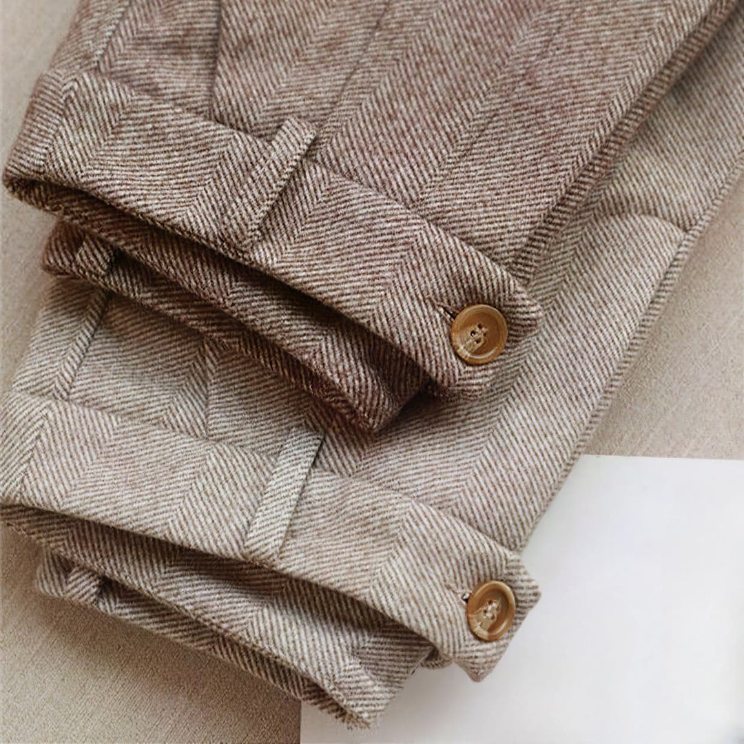 Lennart - Contemporary Elegance with Precision